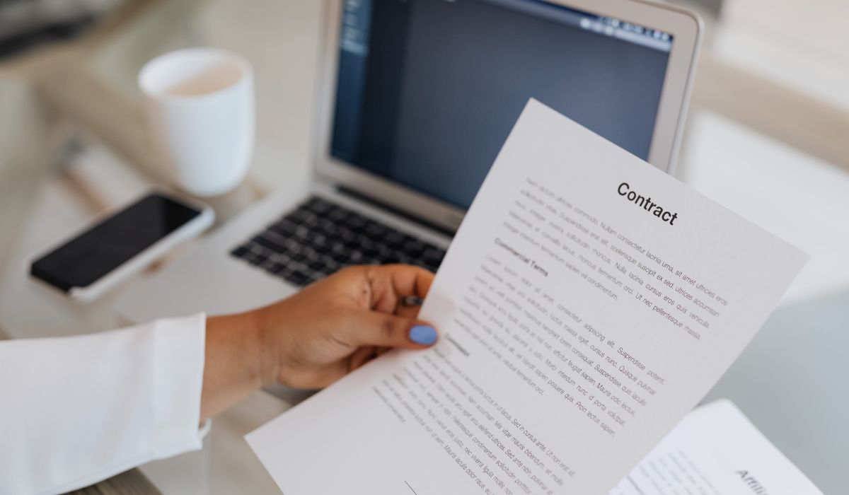Managing contract variations without starting from scratch